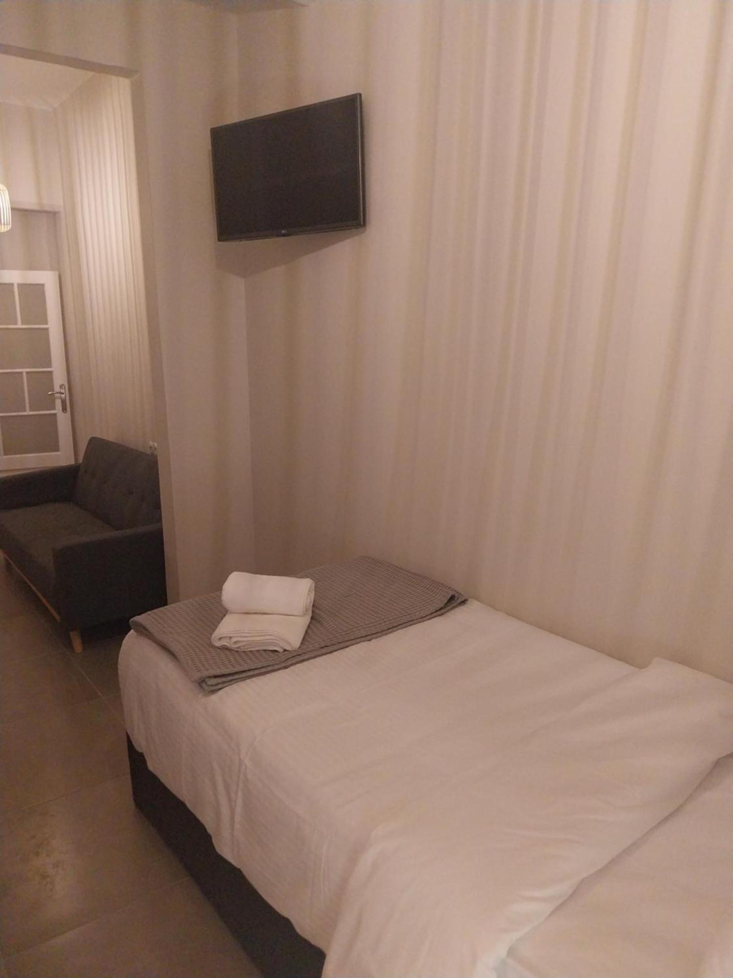 Athens Lovely Apartment ภายนอก รูปภาพ